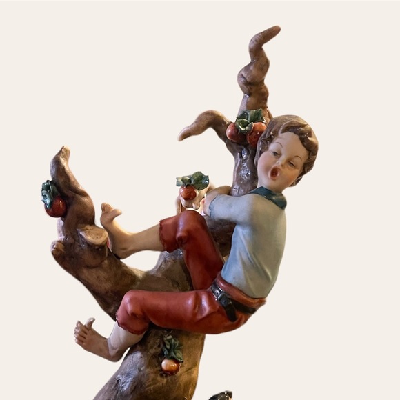 Capodimonte Boy On The Tree Chased By Dog, W. Cabrelli, Limited Edition - Picture 11 of 12